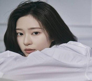 พี่ชายและน้องสาวของฉันมีเพศสัมพันธ์กันตอนเที่ยงคืนเมื่อพ่อแม่ไม่อยู่