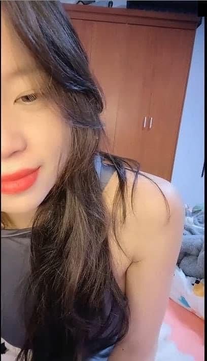 ไปปีนเขาเพื่อดูสาวสวยไปคนเดียวและเล่นเกม