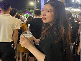 น้องสาวคนใหม่ถูกพี่ชายของเธอบดขยี้