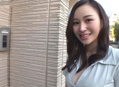 ความช่วยเหลือทางเพศของพยาบาลเต้านมขนาดใหญ่ที่บ้านสำหรับผู้ป่วย
